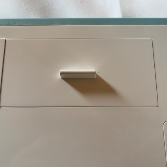 NIB! Four Cup Toothbrush Rack in Blue and White! - Picture 10 of 16